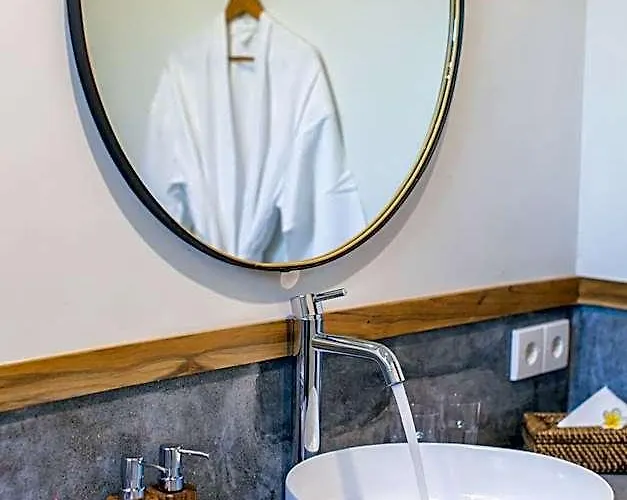 Nalika - Adults Only Resort Umeanyar